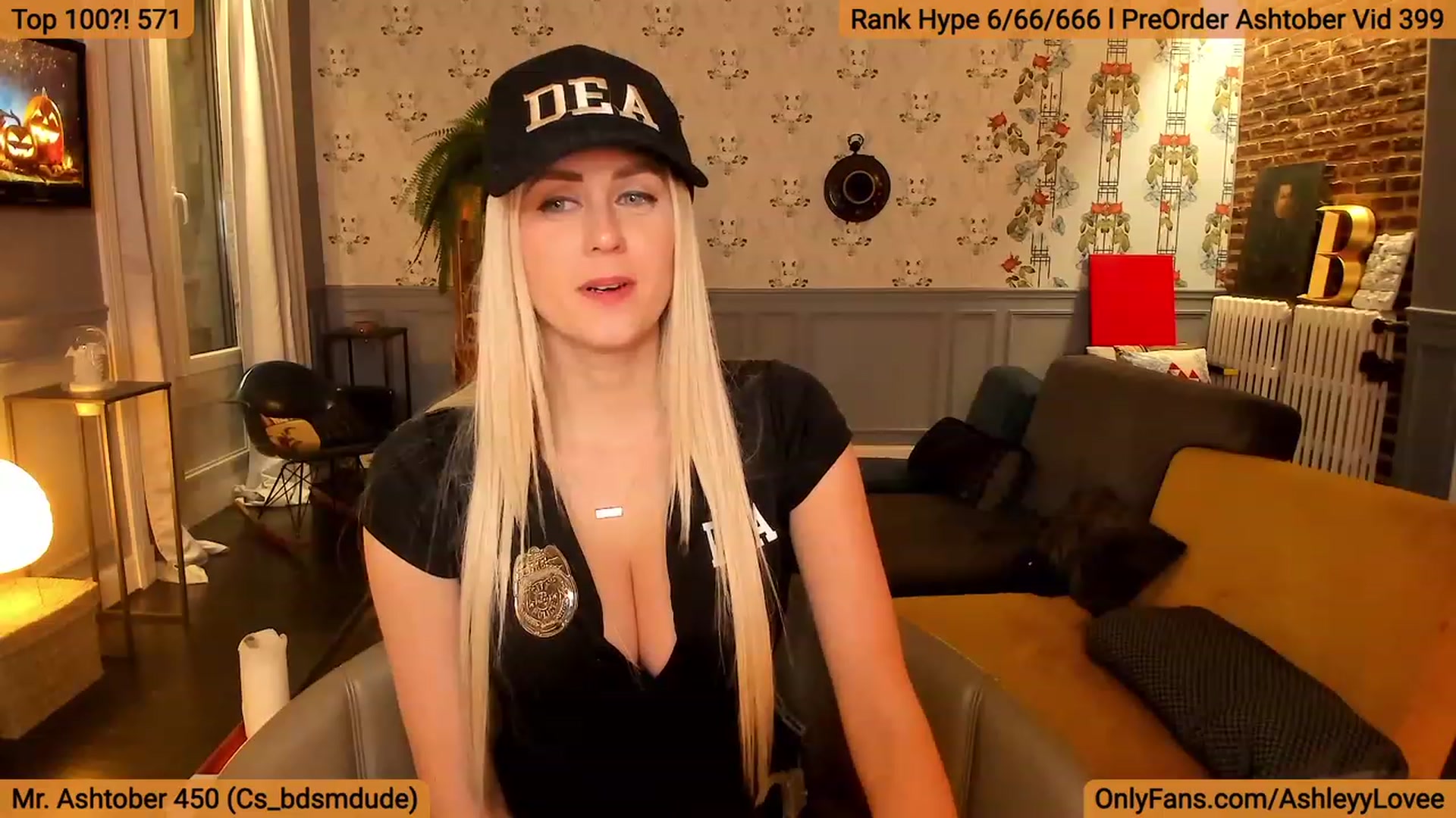 Gallery image thumbnail from AshleyyLovee's myfreecams stream on, 10/01/2023, 22:45 image 16 of 20