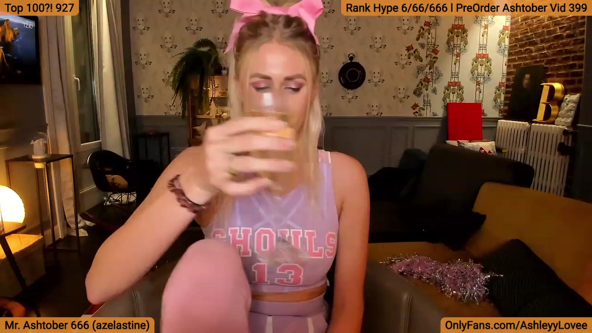 Gallery image thumbnail from AshleyyLovee's myfreecams stream on, 10/02/2023, 20:28 image 6 of 20