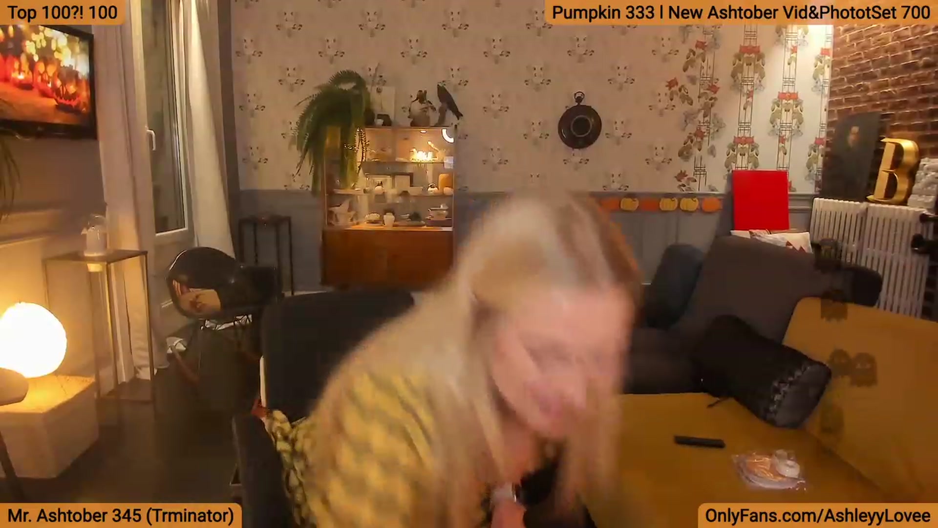 Gallery image thumbnail from AshleyyLovee's myfreecams stream on, 10/06/2023, 23:06 image 10 of 20