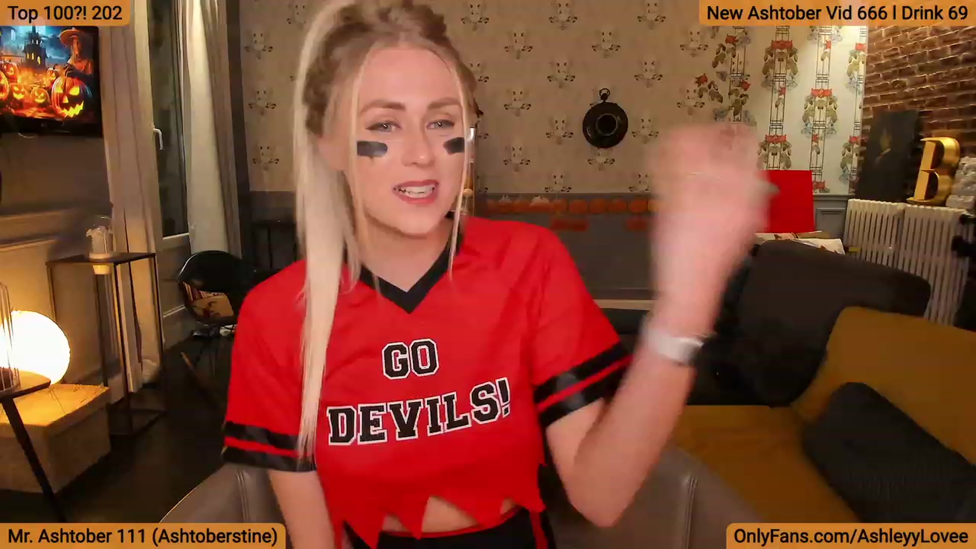 Gallery image thumbnail from AshleyyLovee's myfreecams stream on, 10/15/2023, 23:35 image 12 of 20