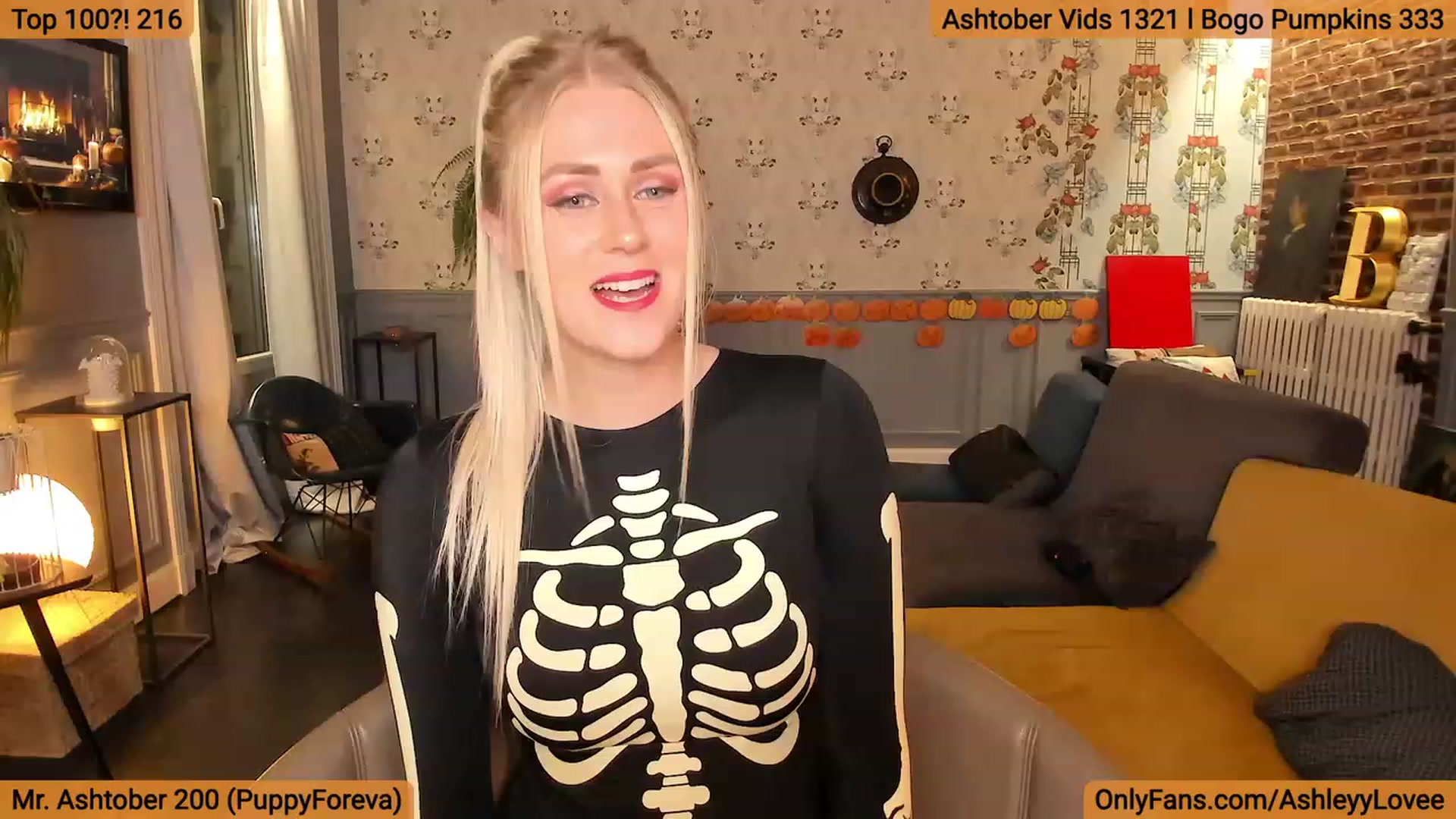 Gallery image thumbnail from AshleyyLovee's myfreecams stream on, 10/17/2023, 21:41 image 5 of 20
