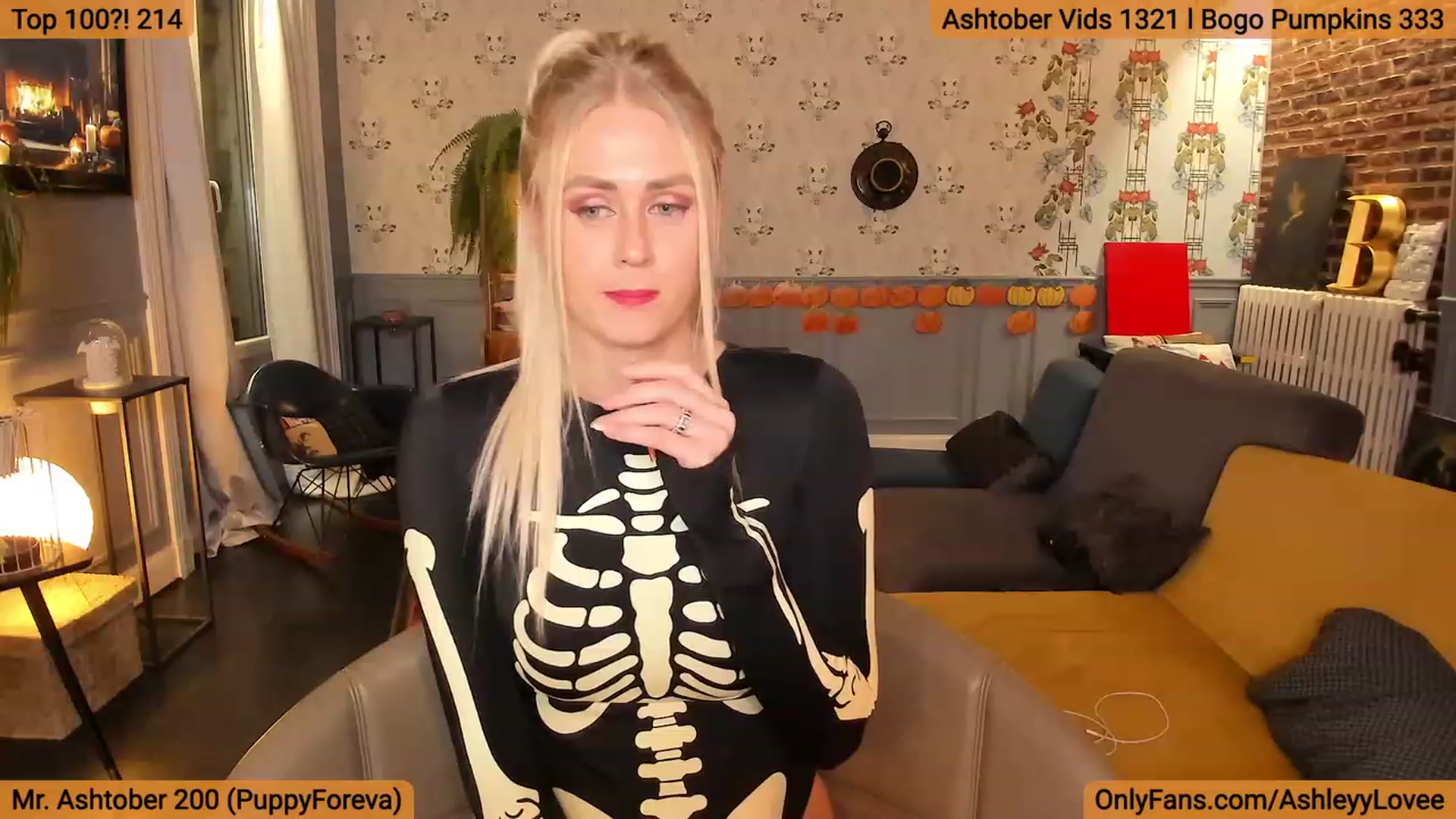 Gallery image thumbnail from AshleyyLovee's myfreecams stream on, 10/17/2023, 21:41 image 15 of 20