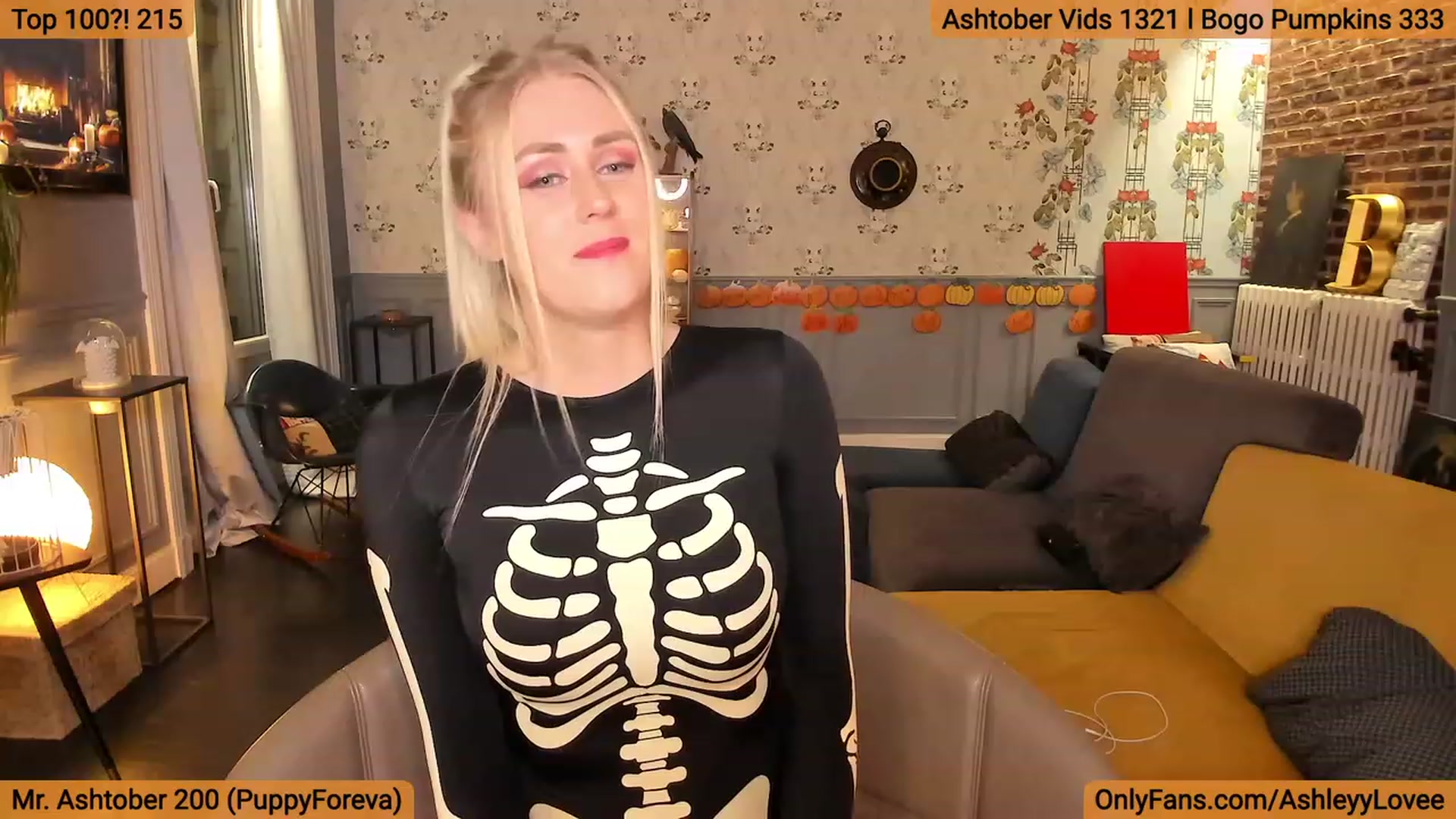 Gallery image thumbnail from AshleyyLovee's myfreecams stream on, 10/17/2023, 21:41 image 19 of 20