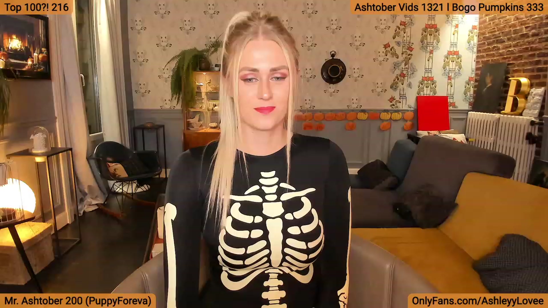 Gallery image thumbnail from AshleyyLovee's myfreecams stream on, 10/17/2023, 21:41 image 9 of 20