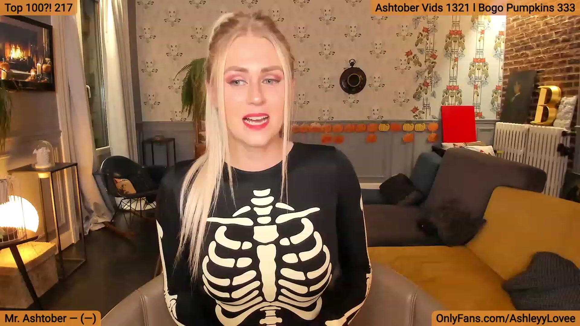 Gallery image thumbnail from AshleyyLovee's myfreecams stream on, 10/17/2023, 21:41 image 2 of 20