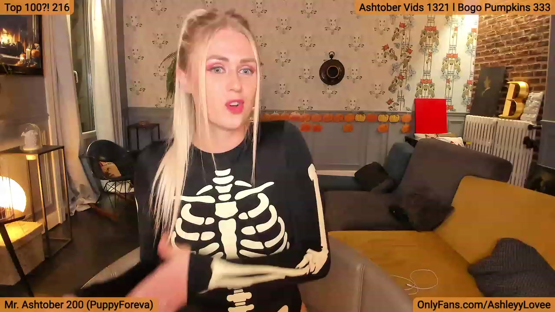 Gallery image thumbnail from AshleyyLovee's myfreecams stream on, 10/17/2023, 21:41 image 12 of 20