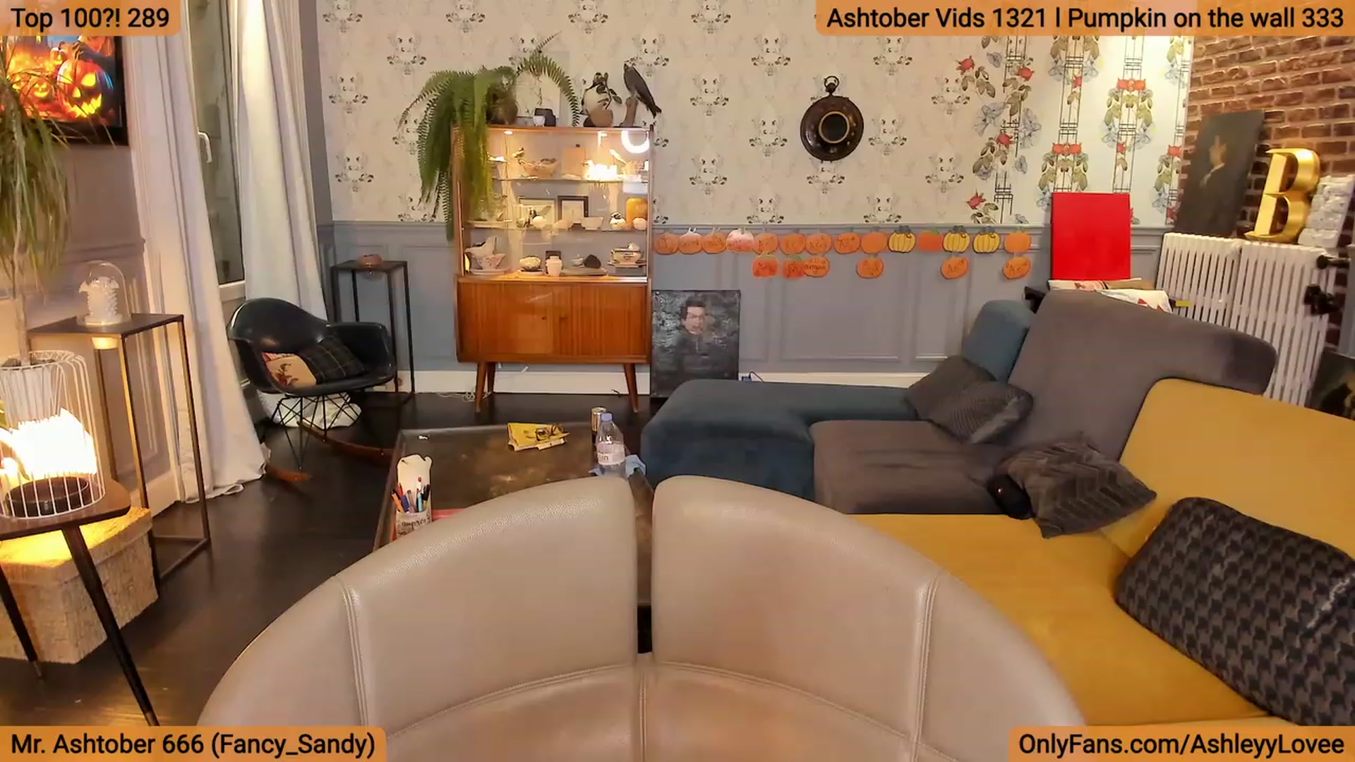 Gallery image thumbnail from AshleyyLovee's myfreecams stream on, 10/23/2023, 21:47 image 13 of 20