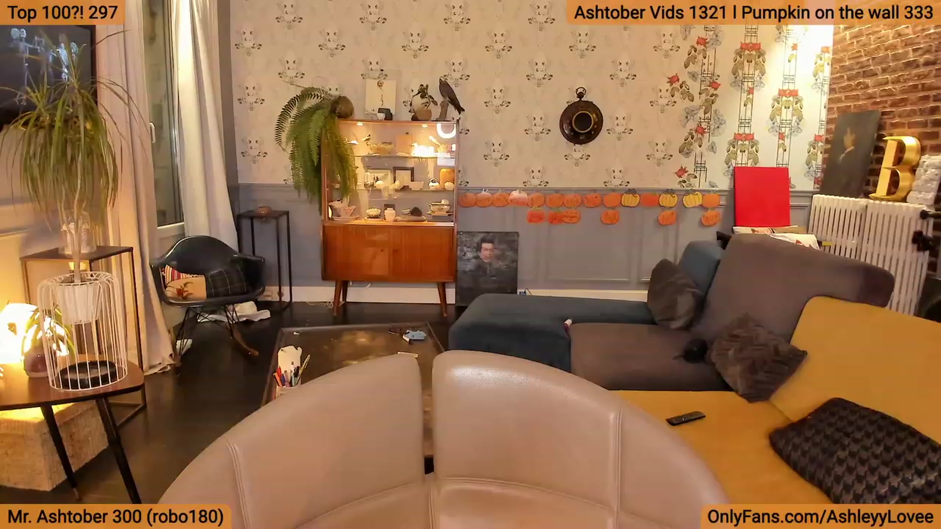 Gallery image thumbnail from AshleyyLovee's myfreecams stream on, 10/25/2023, 21:29 image 10 of 20