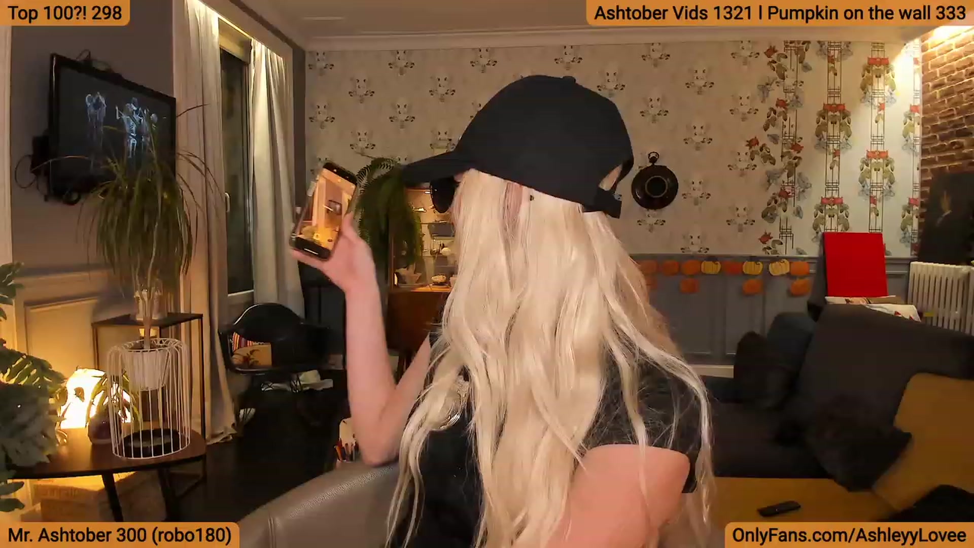 Gallery image thumbnail from AshleyyLovee's myfreecams stream on, 10/25/2023, 21:29 image 3 of 20