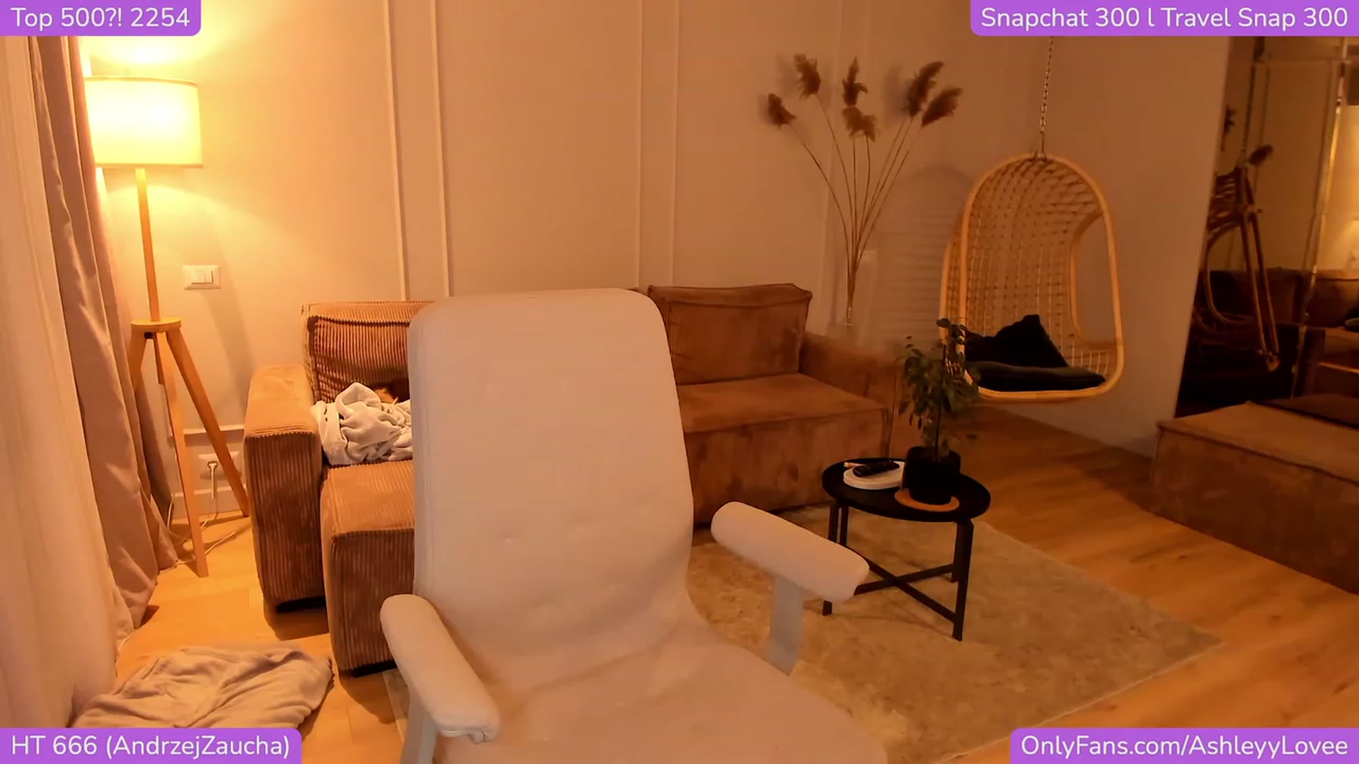 Gallery image thumbnail from AshleyyLovee's myfreecams stream on, 11/06/2023, 22:14 image 1 of 20