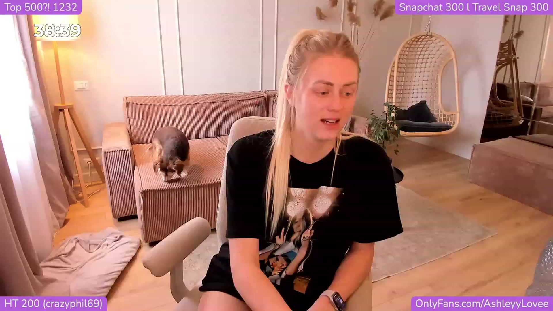 Gallery image thumbnail from AshleyyLovee's myfreecams stream on, 11/07/2023, 11:32 image 1 of 20