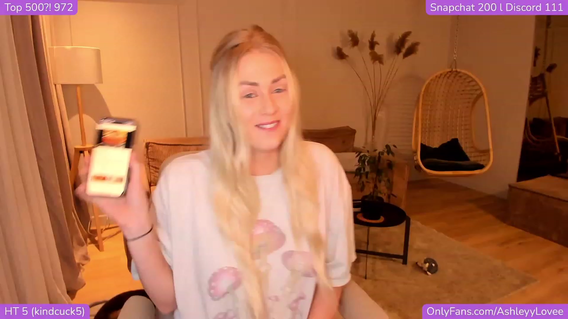 Gallery image thumbnail from AshleyyLovee's myfreecams stream on, 11/11/2023, 20:16 image 6 of 20