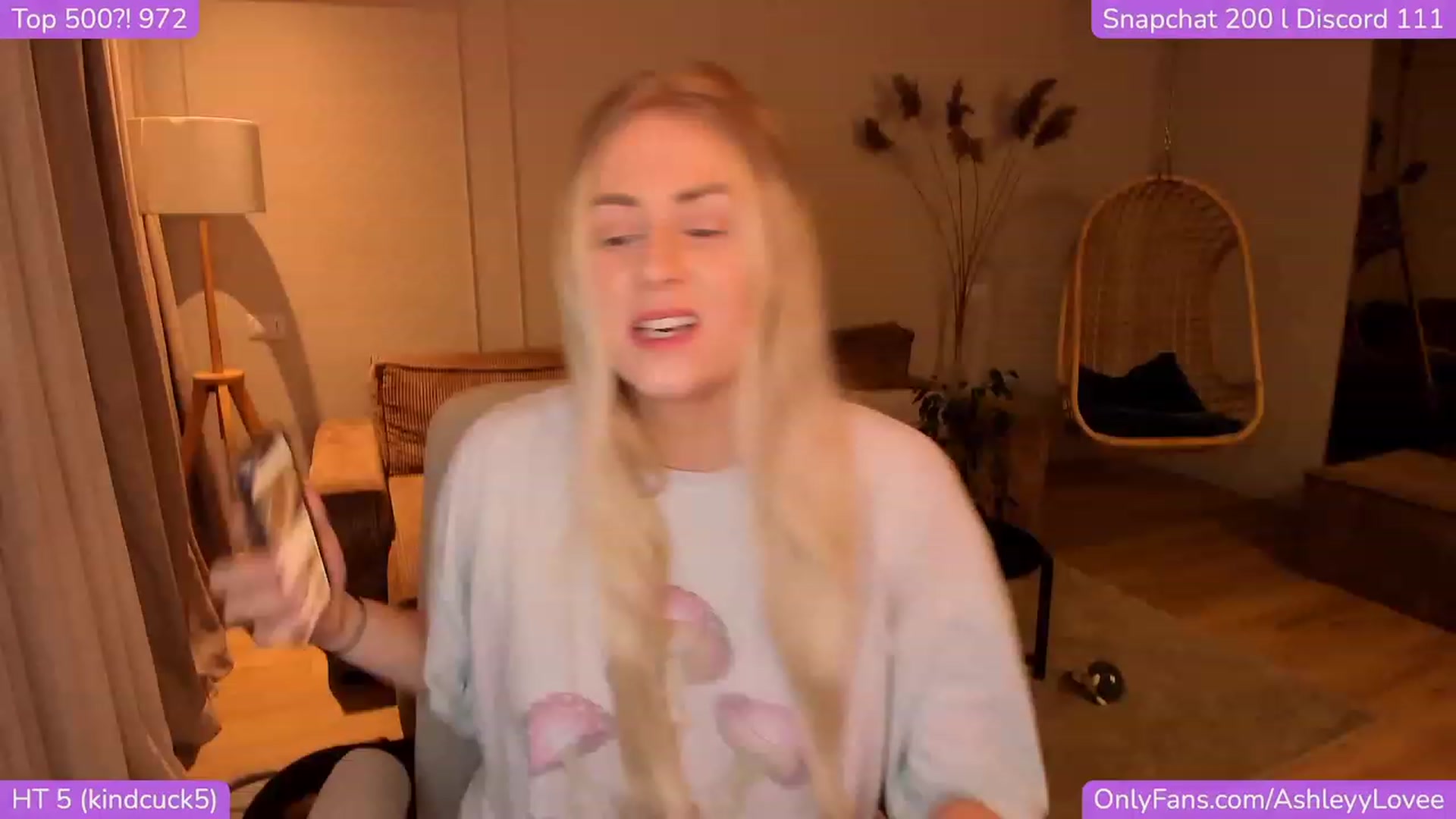 Gallery image thumbnail from AshleyyLovee's myfreecams stream on, 11/11/2023, 20:16 image 3 of 20