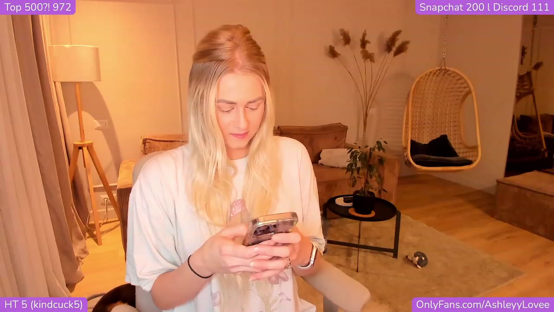 Gallery image thumbnail from AshleyyLovee's myfreecams stream on, 11/11/2023, 20:16 image 4 of 20