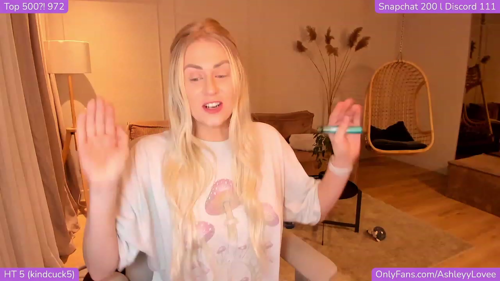 Gallery image thumbnail from AshleyyLovee's myfreecams stream on, 11/11/2023, 20:16 image 14 of 20