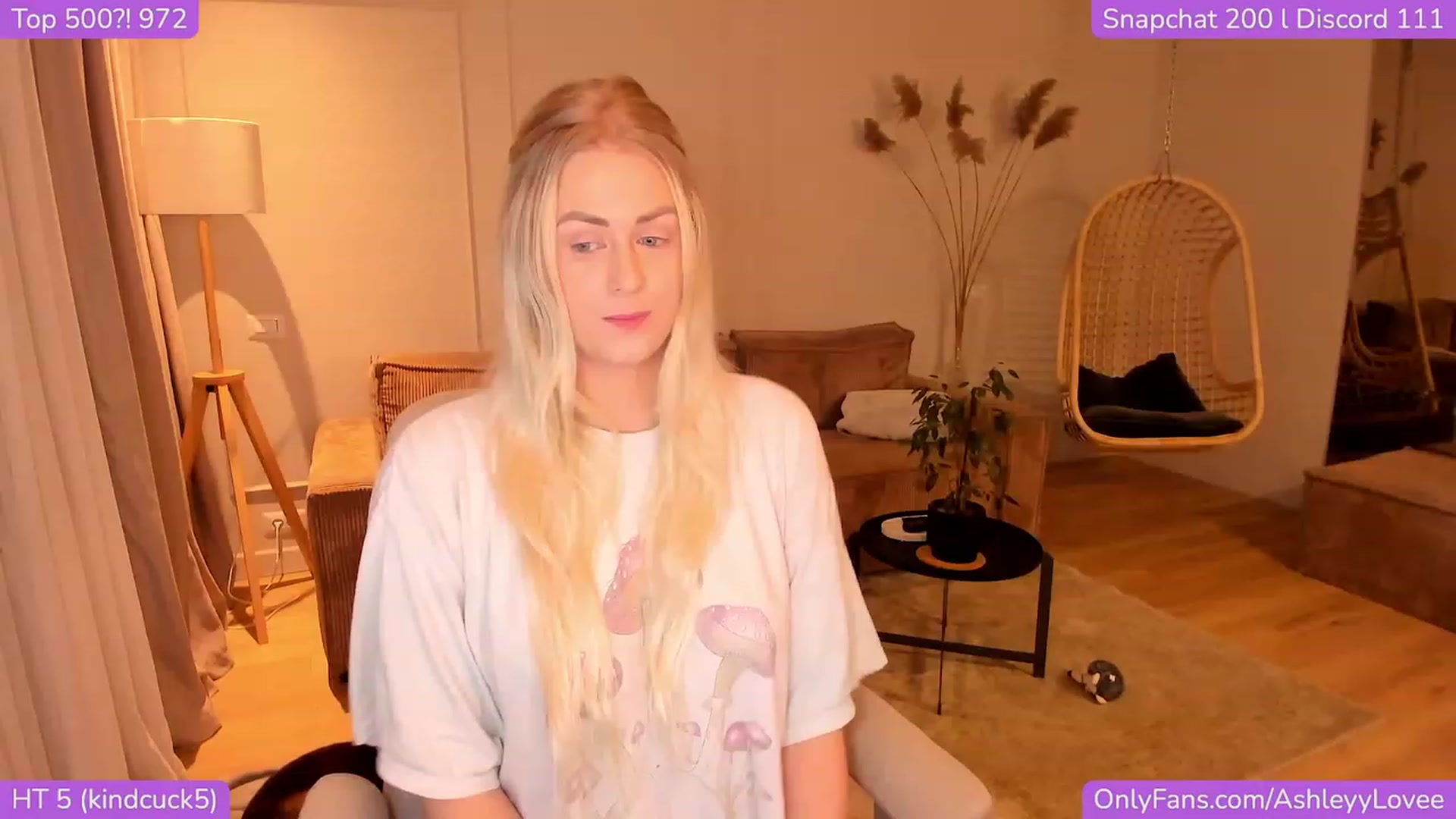 Gallery image thumbnail from AshleyyLovee's myfreecams stream on, 11/11/2023, 20:16 image 19 of 20