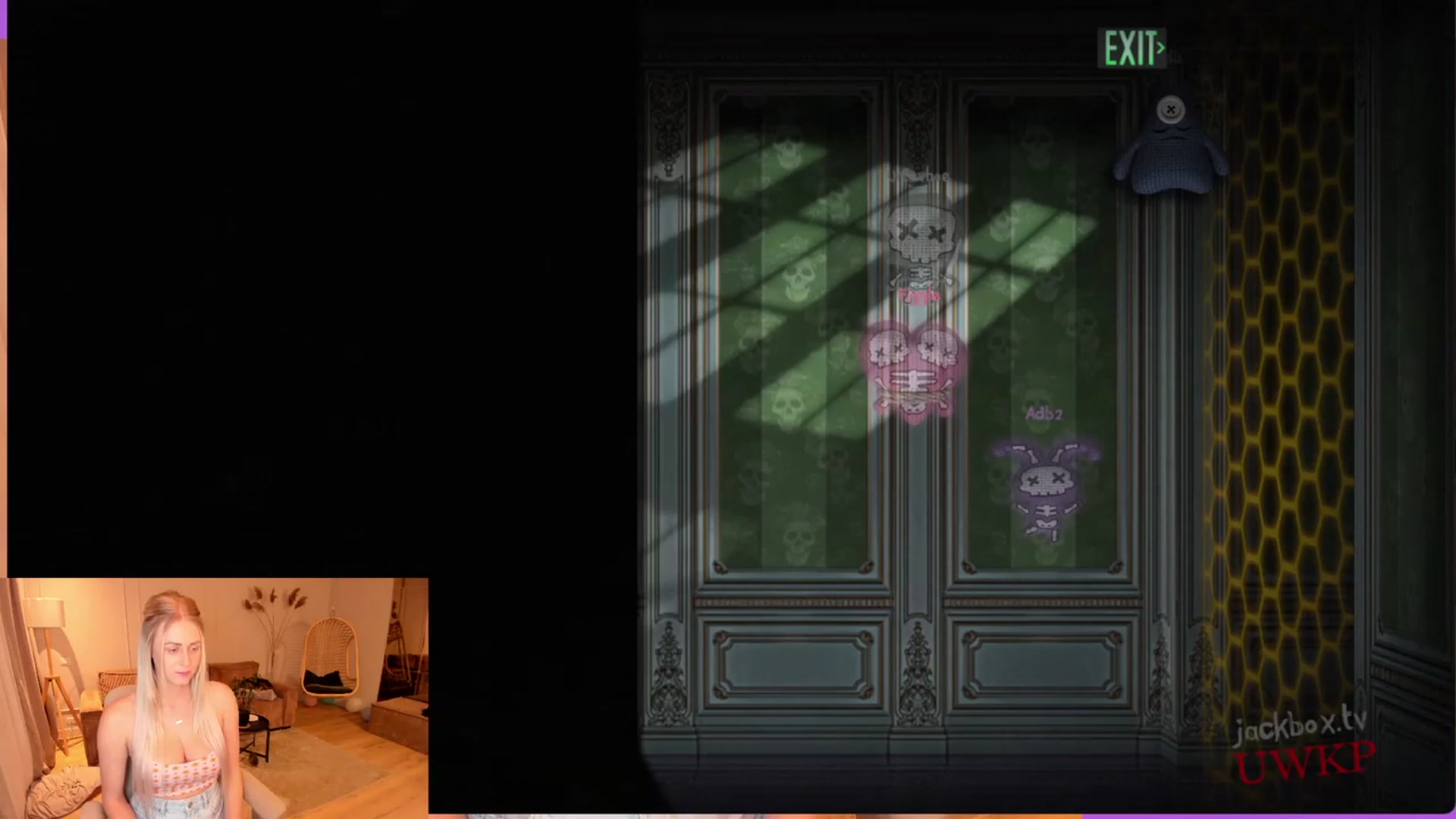 Gallery image thumbnail from AshleyyLovee's myfreecams stream on, 11/14/2023, 22:24 image 18 of 20