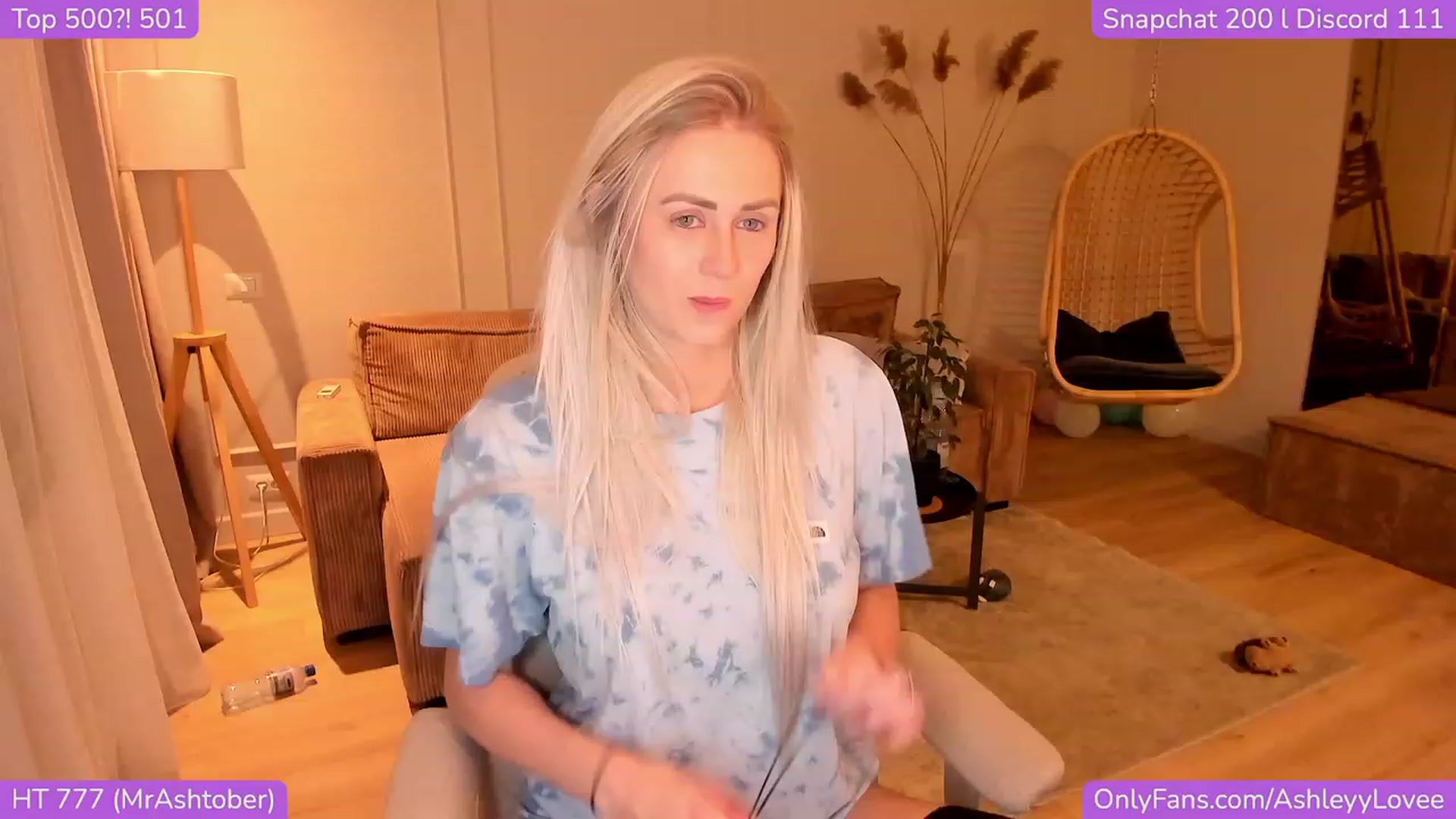 Gallery image thumbnail from AshleyyLovee's myfreecams stream on, 11/17/2023, 22:35 image 20 of 20