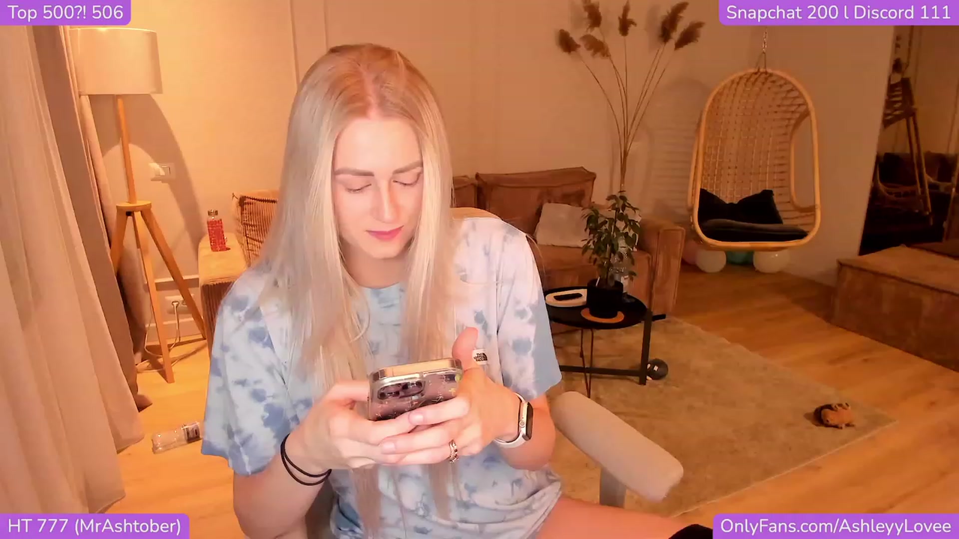 Gallery image thumbnail from AshleyyLovee's myfreecams stream on, 11/17/2023, 22:35 image 6 of 20
