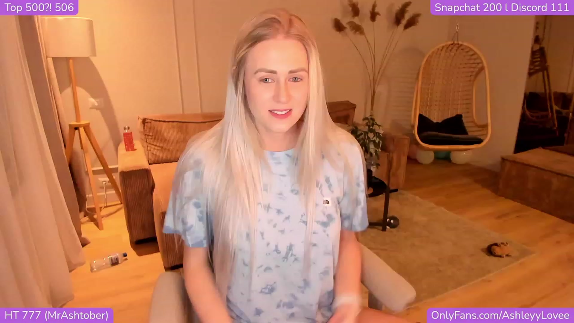 Gallery image thumbnail from AshleyyLovee's myfreecams stream on, 11/17/2023, 22:35 image 7 of 20