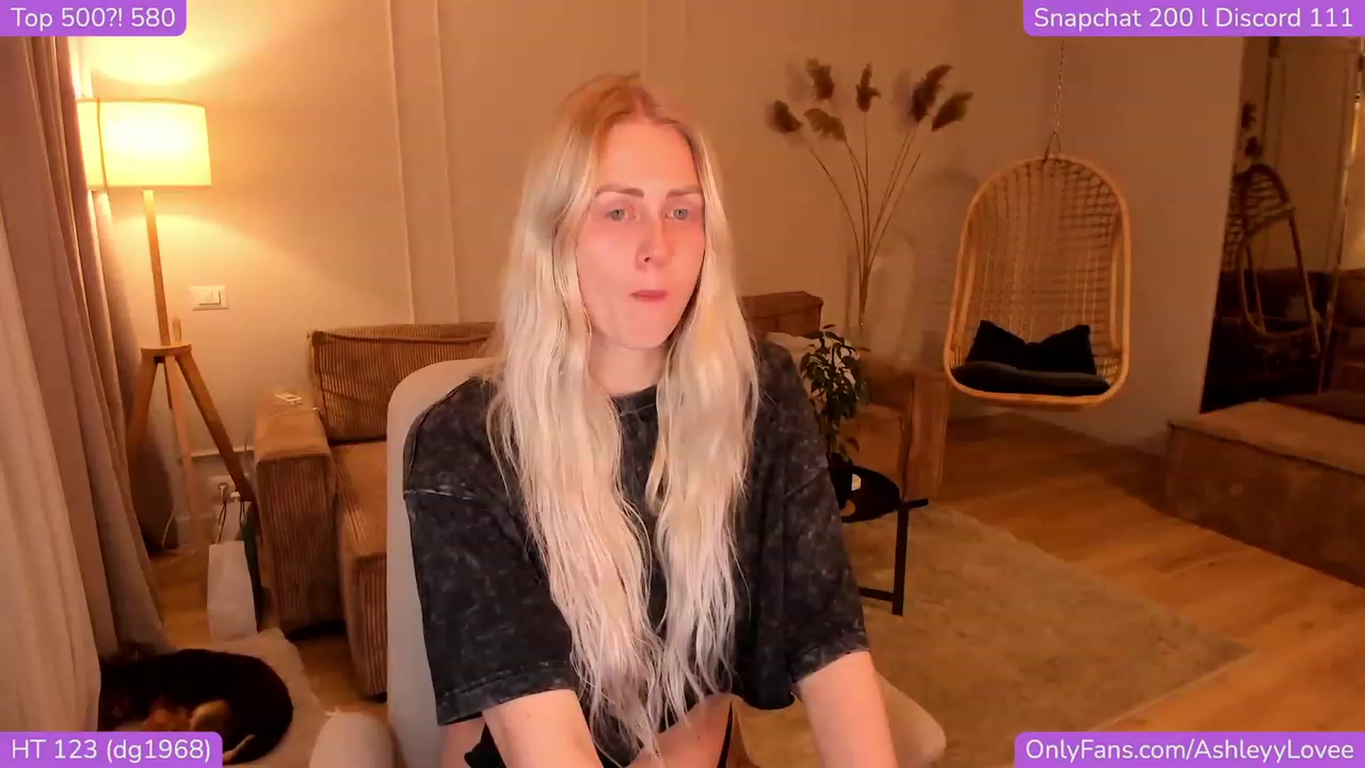 Gallery image thumbnail from AshleyyLovee's myfreecams stream on, 11/20/2023, 22:07 image 18 of 20