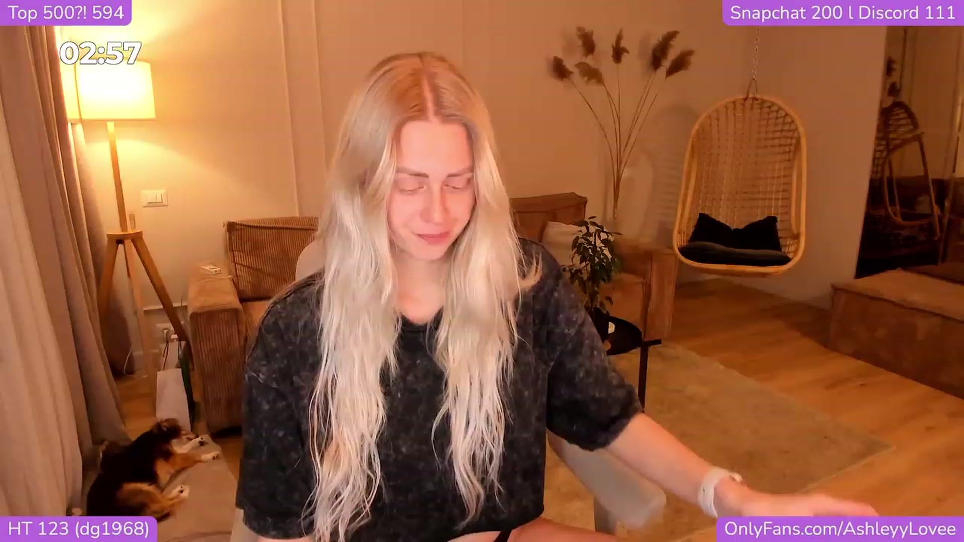 Gallery image thumbnail from AshleyyLovee's myfreecams stream on, 11/20/2023, 22:07 image 5 of 20