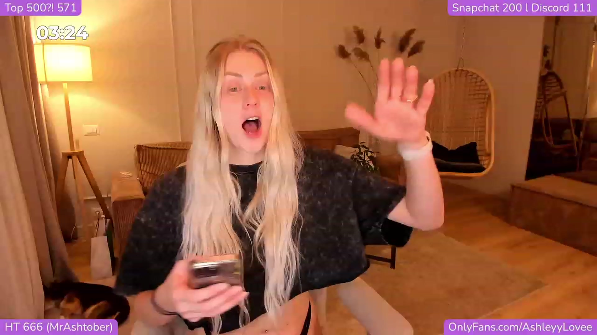 Gallery image thumbnail from AshleyyLovee's myfreecams stream on, 11/20/2023, 22:36 image 15 of 20