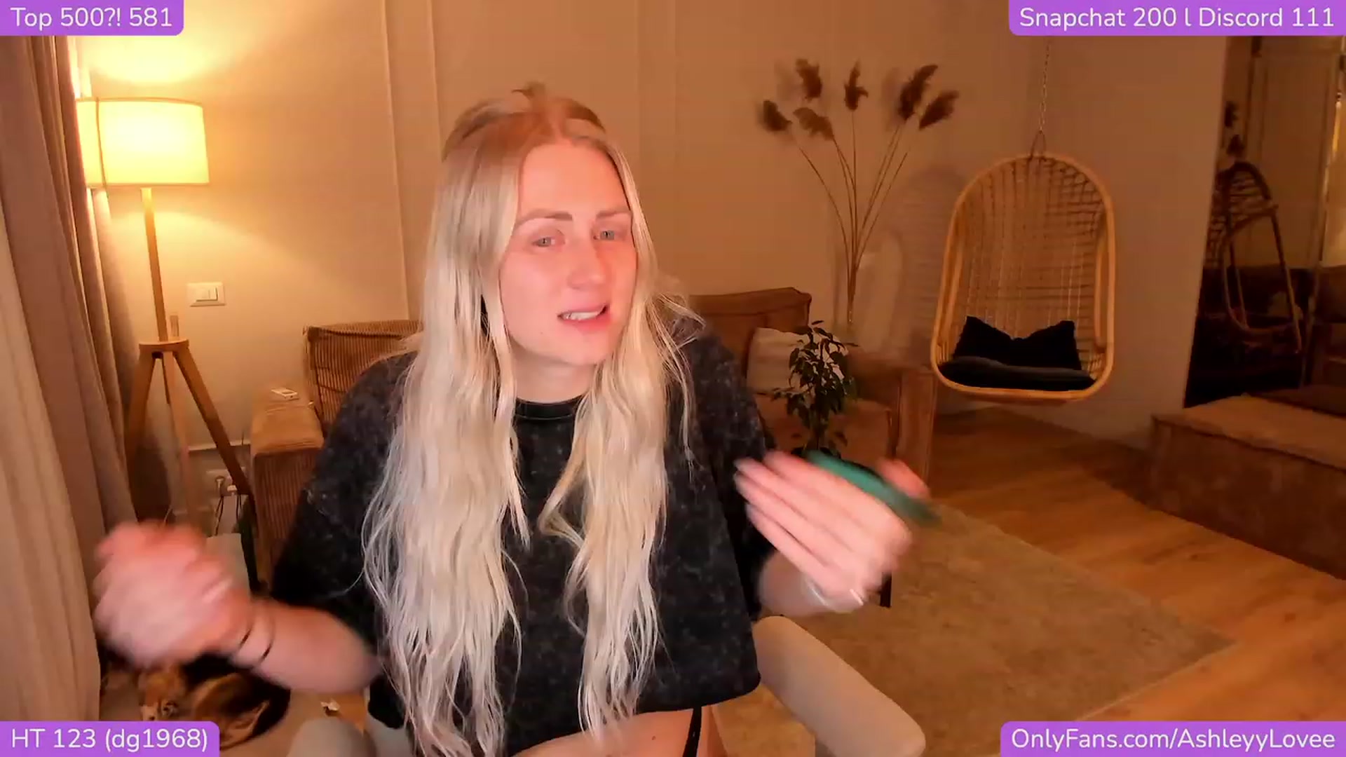 Gallery image thumbnail from AshleyyLovee's myfreecams stream on, 11/20/2023, 22:36 image 2 of 20