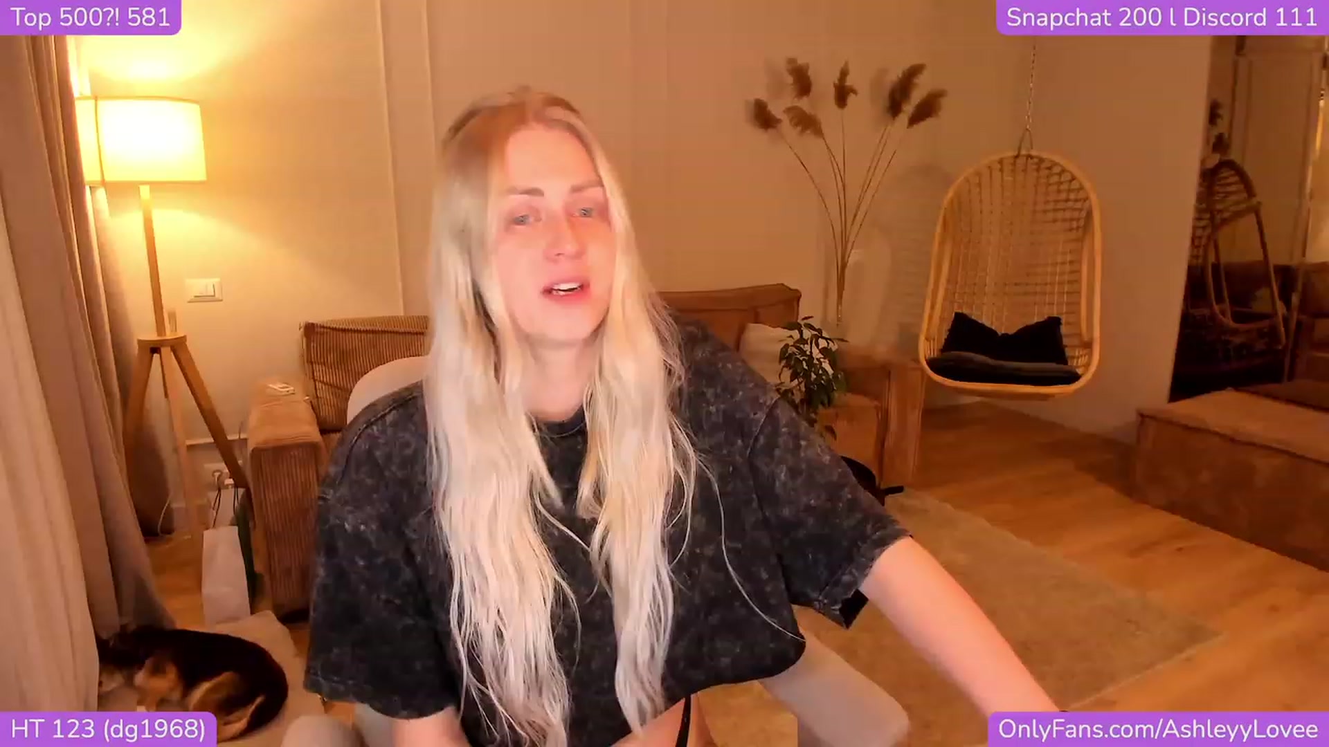 Gallery image thumbnail from AshleyyLovee's myfreecams stream on, 11/20/2023, 22:36 image 10 of 20