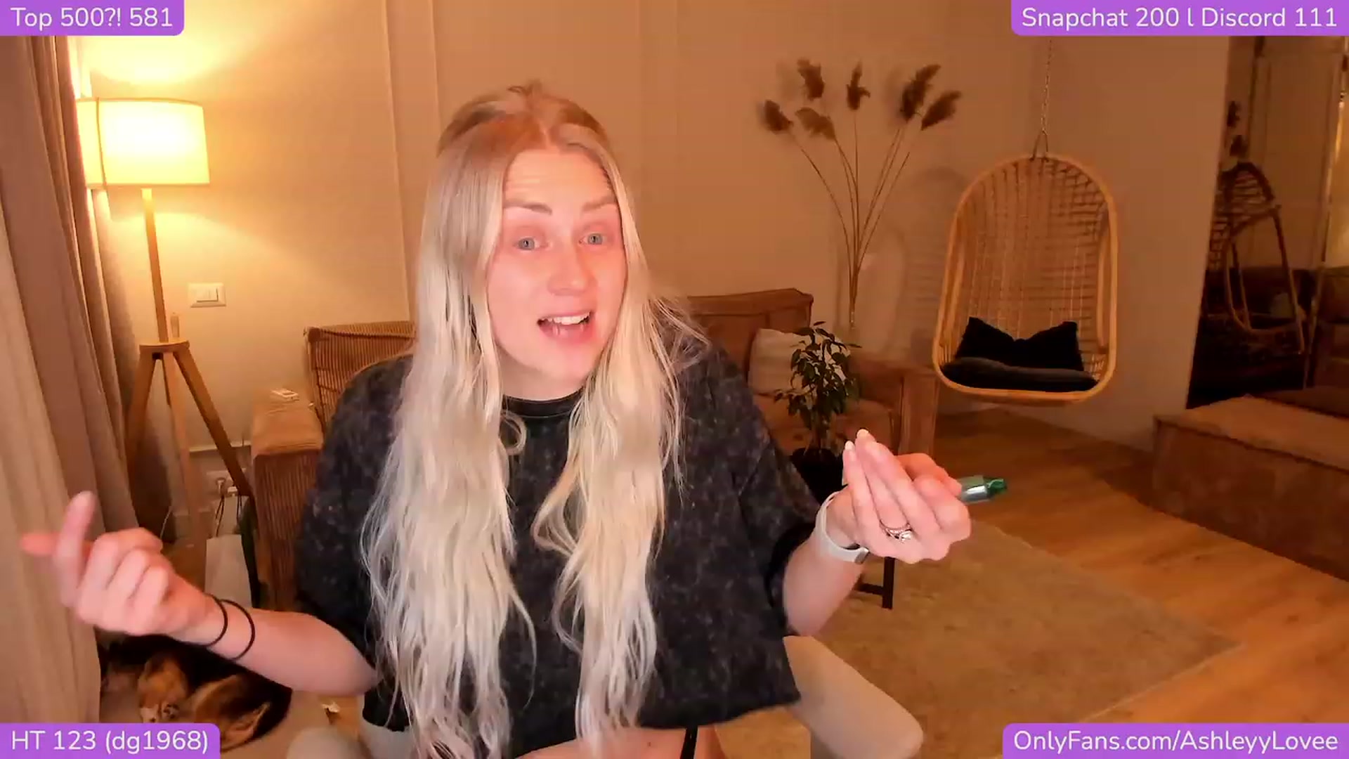 Gallery image thumbnail from AshleyyLovee's myfreecams stream on, 11/20/2023, 22:36 image 4 of 20
