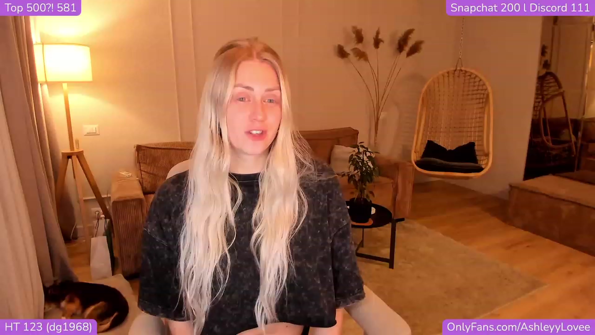 Gallery image thumbnail from AshleyyLovee's myfreecams stream on, 11/20/2023, 22:36 image 7 of 20