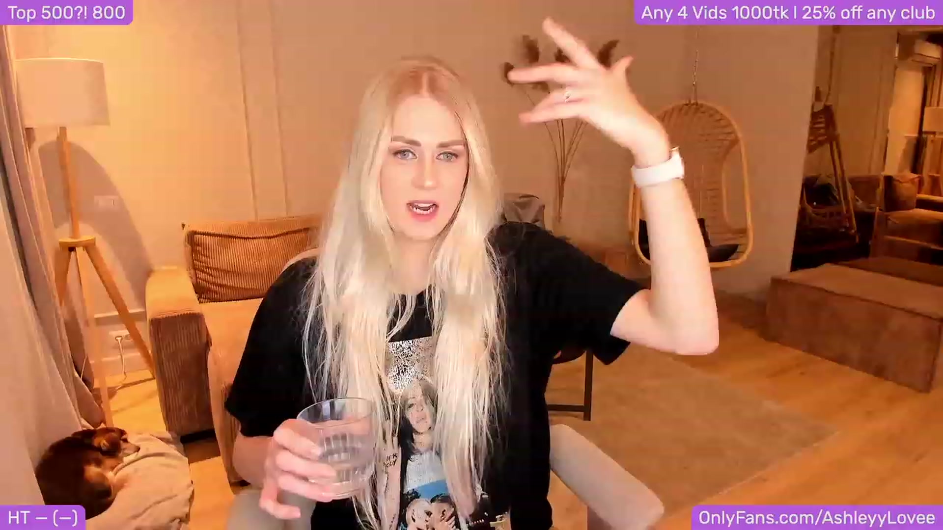 Gallery image thumbnail from AshleyyLovee's myfreecams stream on, 11/28/2023, 22:30 image 1 of 20