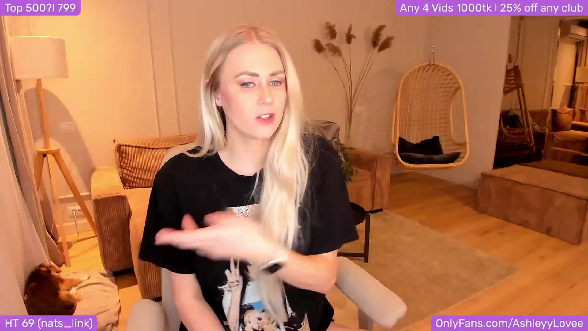 Gallery image thumbnail from AshleyyLovee's myfreecams stream on, 11/28/2023, 22:30 image 7 of 20