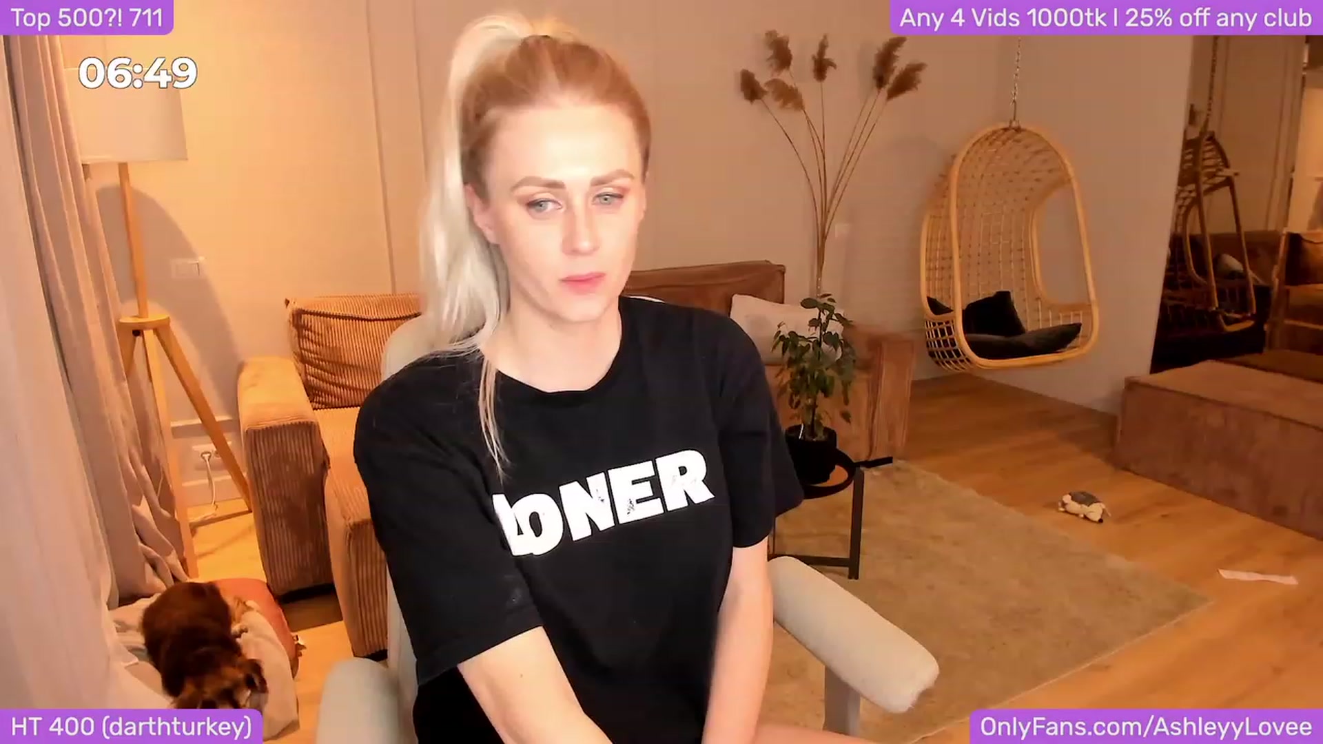 Gallery image thumbnail from AshleyyLovee's myfreecams stream on, 12/01/2023, 02:31 image 19 of 20