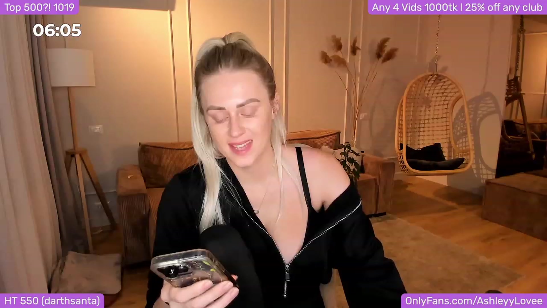 Gallery image thumbnail from AshleyyLovee's myfreecams stream on, 12/03/2023, 21:42 image 19 of 20