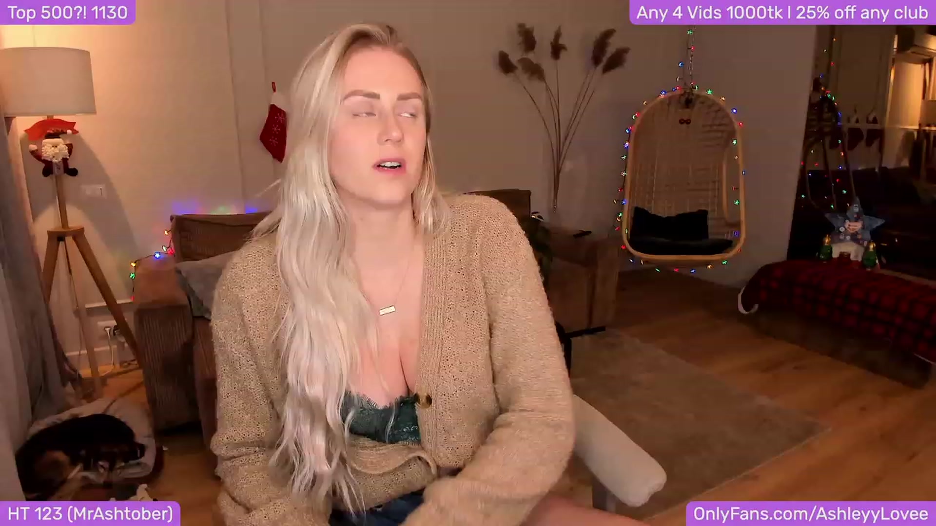Gallery image thumbnail from AshleyyLovee's myfreecams stream on, 12/04/2023, 21:42 image 11 of 20