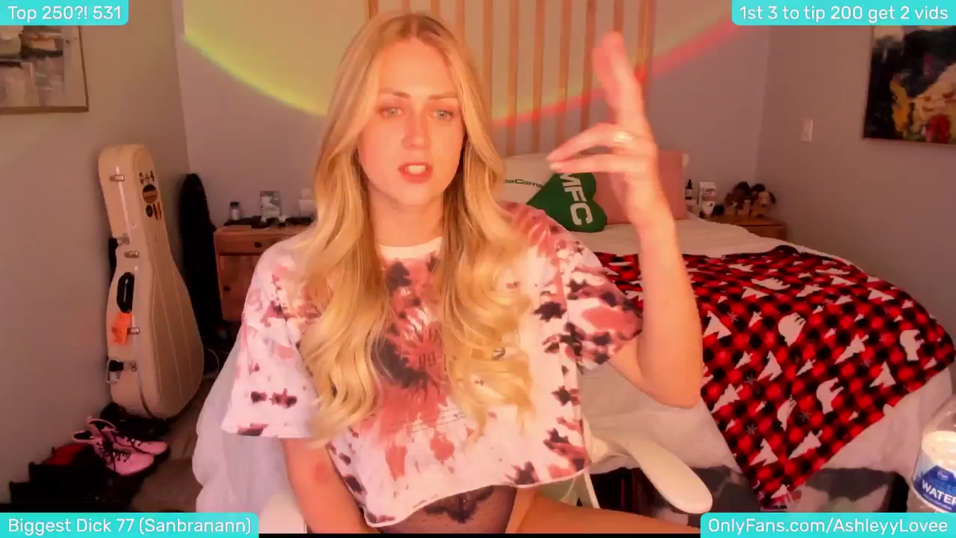 Gallery image thumbnail from AshleyyLovee's myfreecams stream on, 12/06/2024, 01:13 image 14 of 20