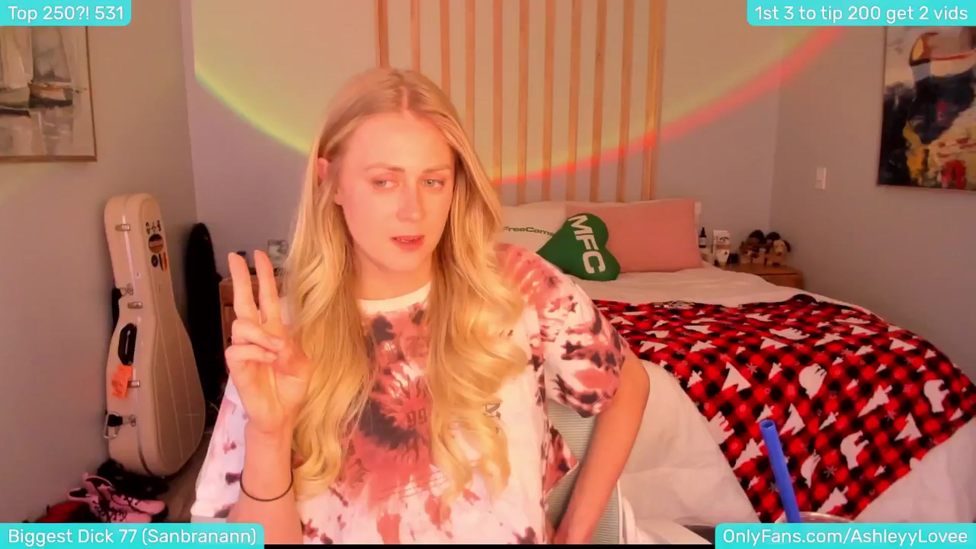 Gallery image thumbnail from AshleyyLovee's myfreecams stream on, 12/06/2024, 01:13 image 13 of 20