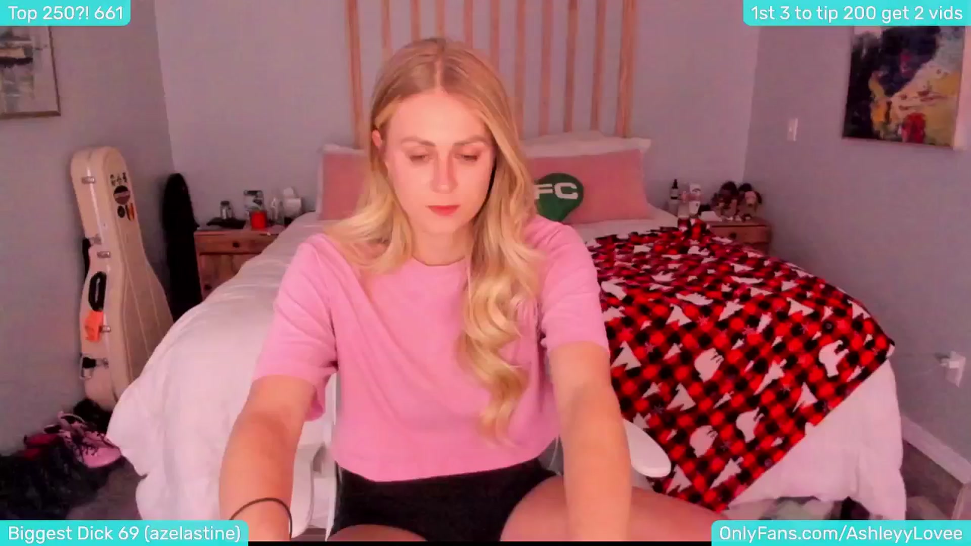 Gallery image thumbnail from AshleyyLovee's myfreecams stream on, 12/06/2024, 23:41 image 15 of 20