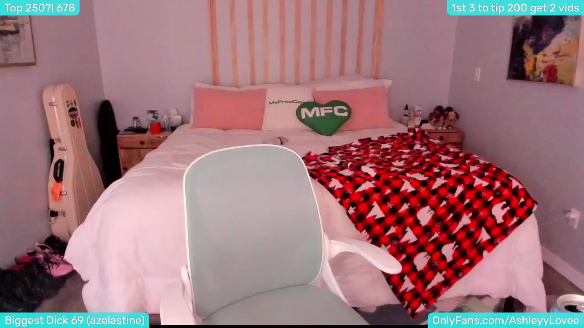 Gallery image thumbnail from AshleyyLovee's myfreecams stream on, 12/06/2024, 23:41 image 2 of 20