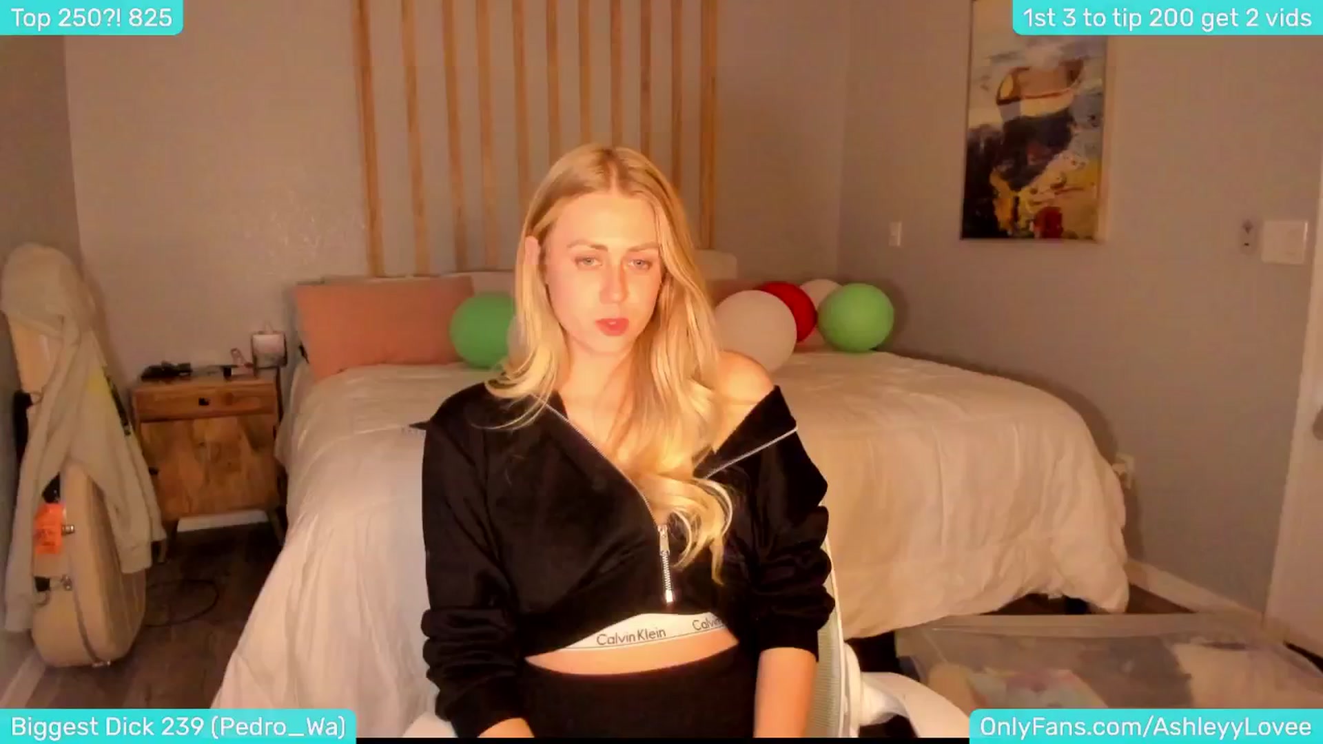 Gallery image thumbnail from AshleyyLovee's myfreecams stream on, 12/10/2024, 02:51 image 18 of 20