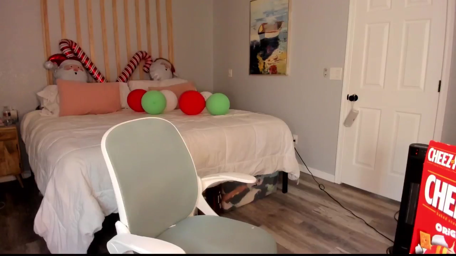 Gallery image thumbnail from AshleyyLovee's myfreecams stream on, 12/11/2024, 24:04 image 7 of 20