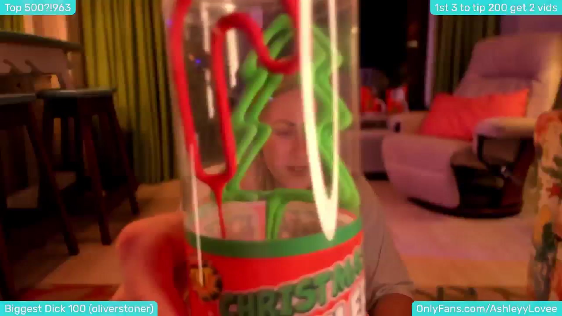 Gallery image thumbnail from AshleyyLovee's myfreecams stream on, 12/17/2024, 05:03 image 14 of 20