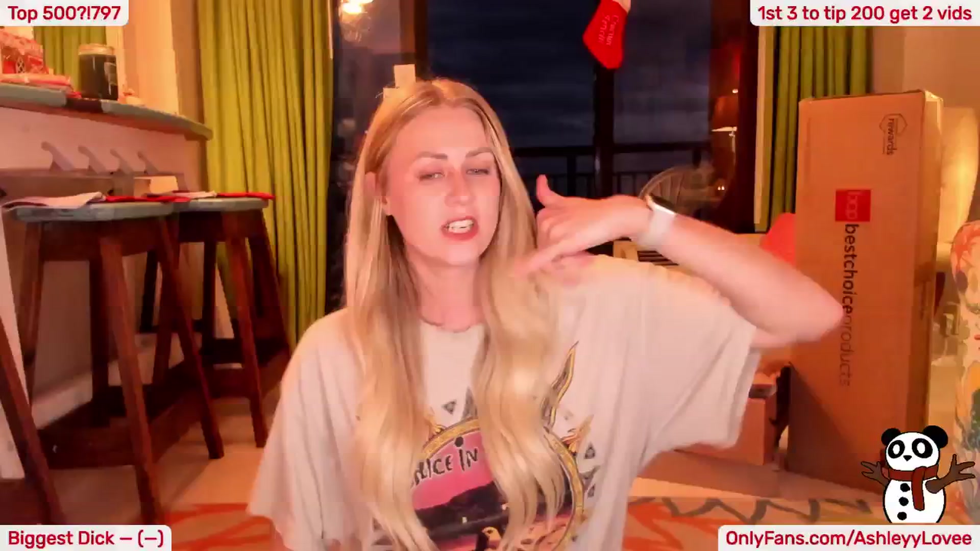 Gallery image thumbnail from AshleyyLovee's myfreecams stream on, 12/17/2024, 22:50 image 6 of 20