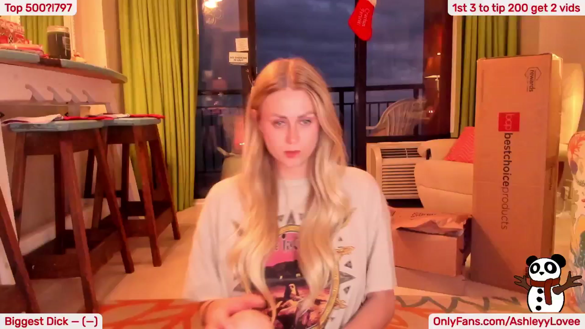 Gallery image thumbnail from AshleyyLovee's myfreecams stream on, 12/17/2024, 22:50 image 2 of 20