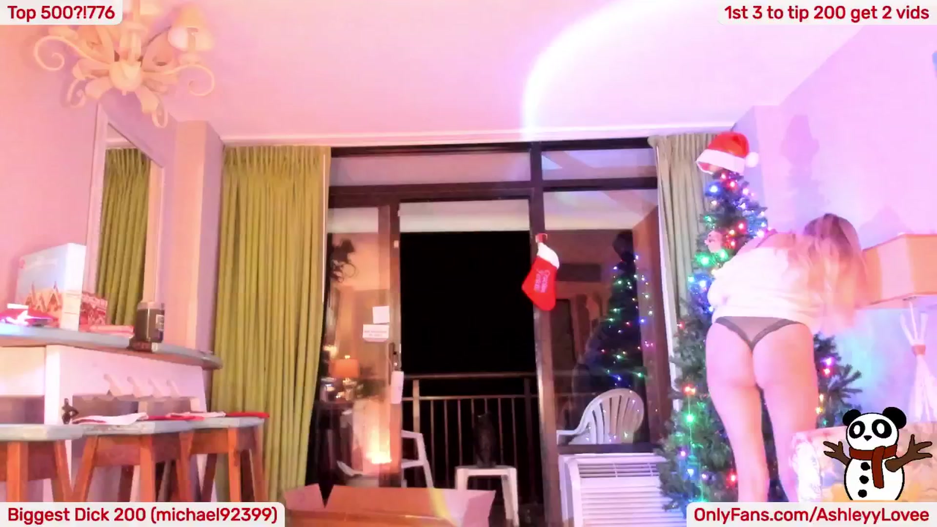 Gallery image thumbnail from AshleyyLovee's myfreecams stream on, 12/18/2024, 01:23 image 5 of 20