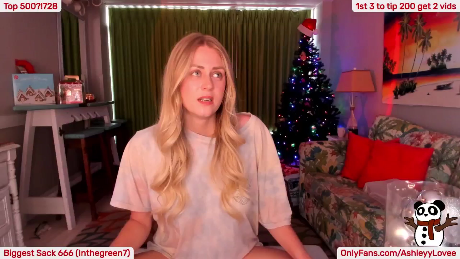 Gallery image thumbnail from AshleyyLovee's myfreecams stream on, 12/20/2024, 20:49 image 14 of 20