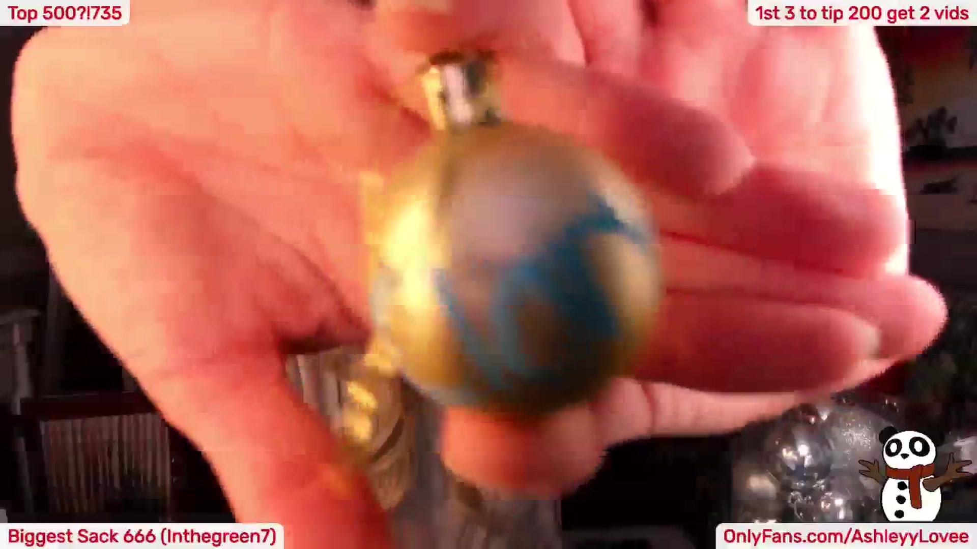 Gallery image thumbnail from AshleyyLovee's myfreecams stream on, 12/20/2024, 20:49 image 9 of 20