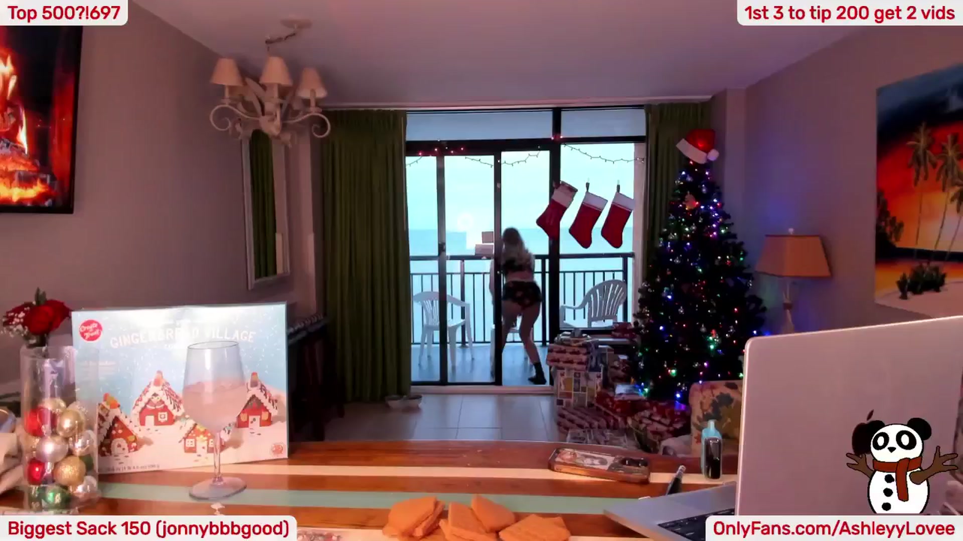 Gallery image thumbnail from AshleyyLovee's myfreecams stream on, 12/23/2024, 23:53 image 11 of 20