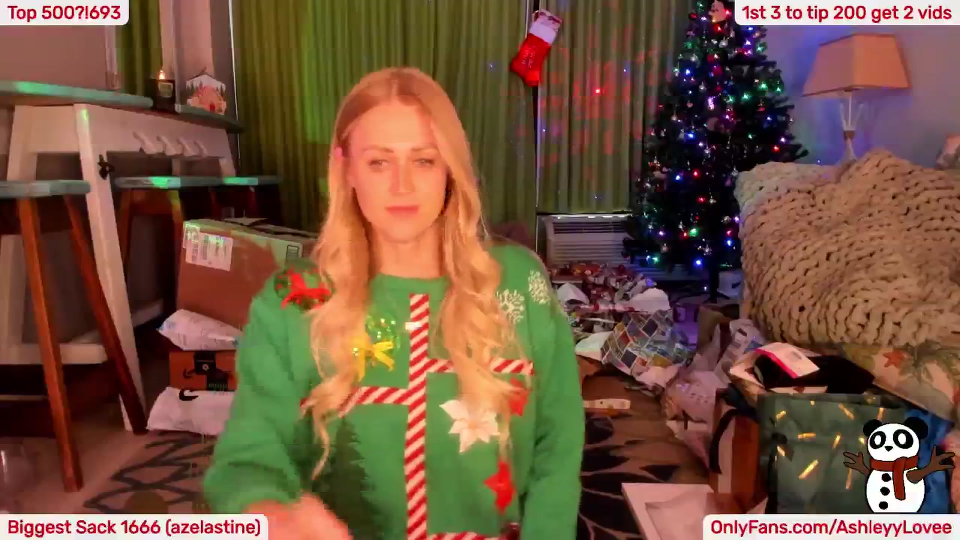Gallery image thumbnail from AshleyyLovee's myfreecams stream on, 12/24/2024, 22:00 image 18 of 20